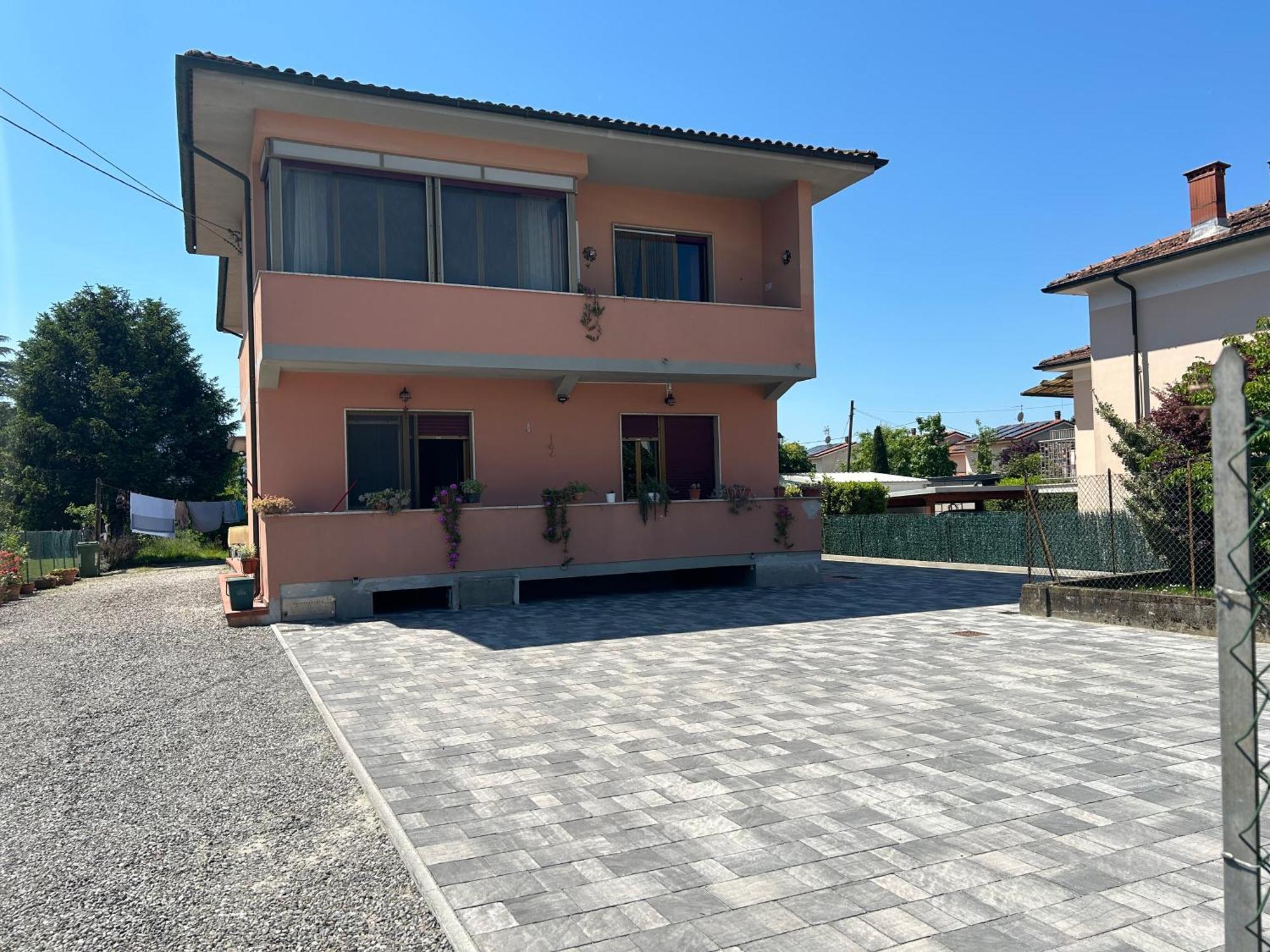 Albi'S House,Terrazza ,Wi-Fi, Parcheggio, Ac Apartment Lucca Ngoại thất bức ảnh