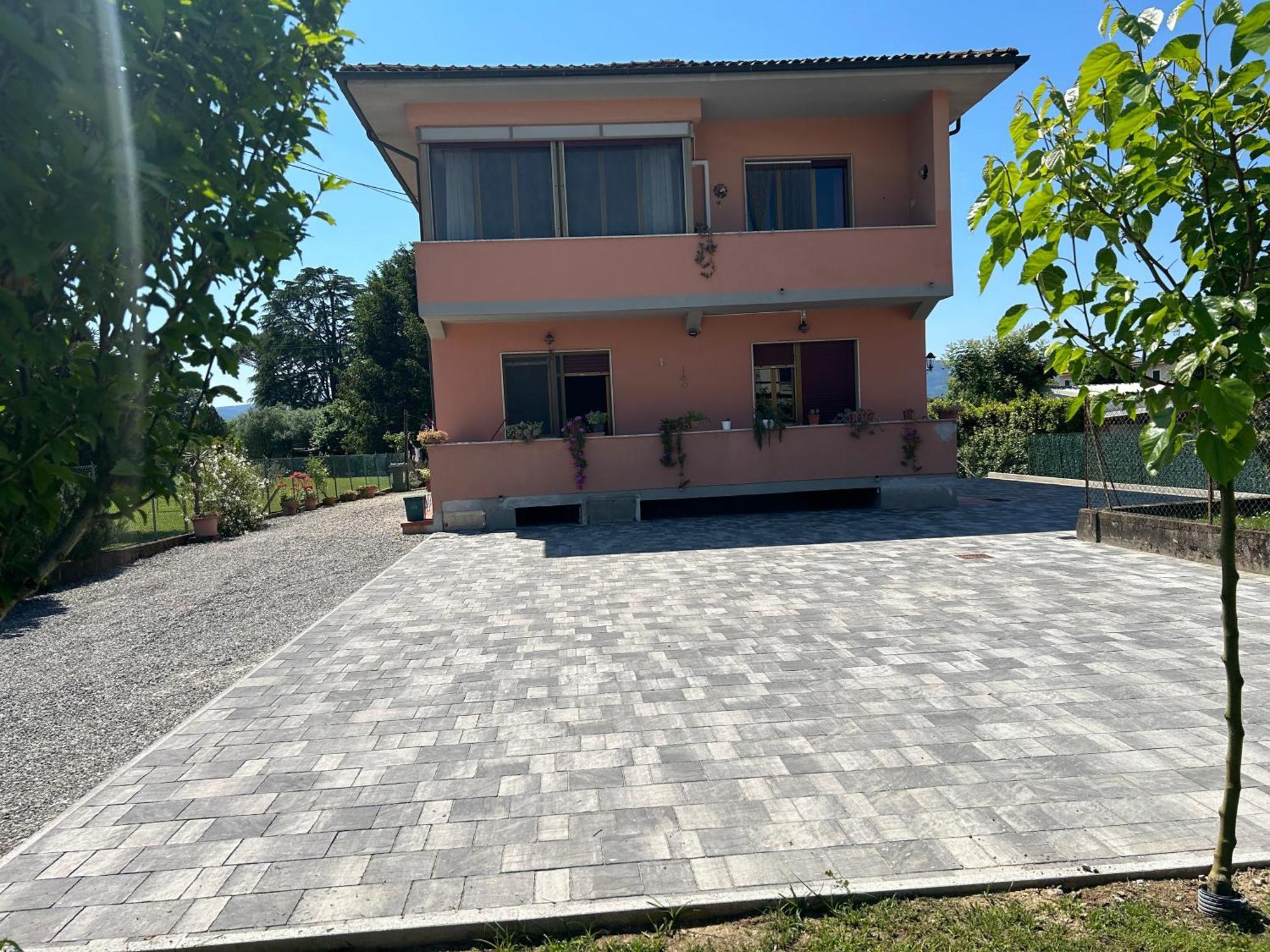Albi'S House,Terrazza ,Wi-Fi, Parcheggio, Ac Apartment Lucca Ngoại thất bức ảnh